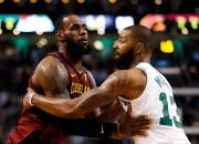 米兰体育下载-勇士不敌凯尔特人，遭遇连败