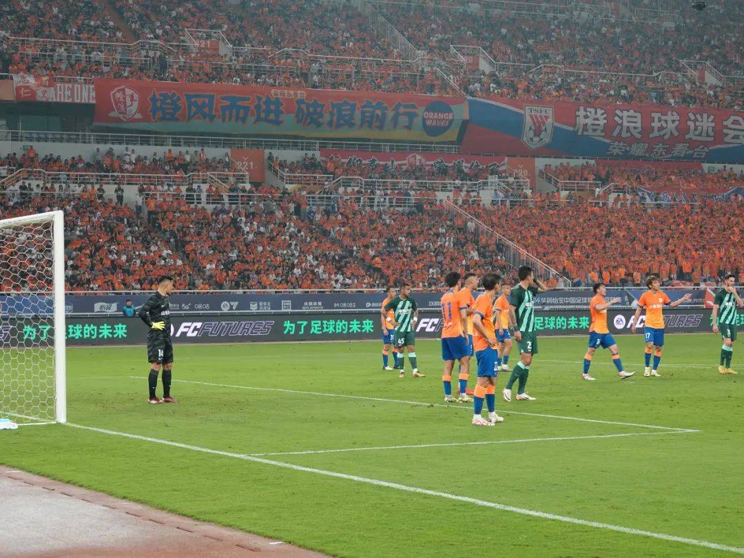 关于足球比赛收视人数创新高,吸引众多球迷观看的信息 关于足球比赛收视人数创新高,吸引众多球迷观看的信息