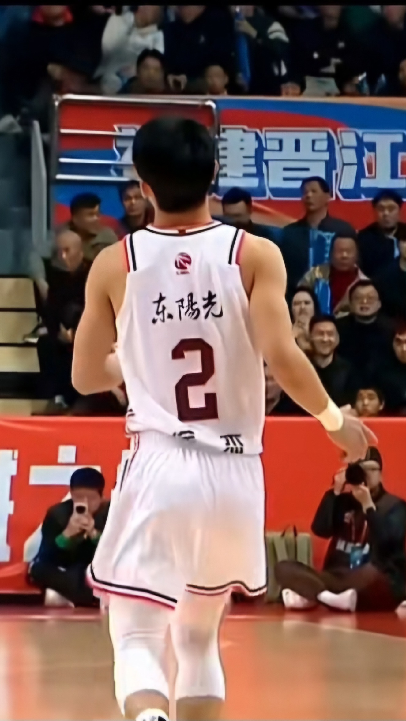 河北男篮在比赛中发挥出色,取得胜利 河北男篮在比赛中发挥出色,取得胜利