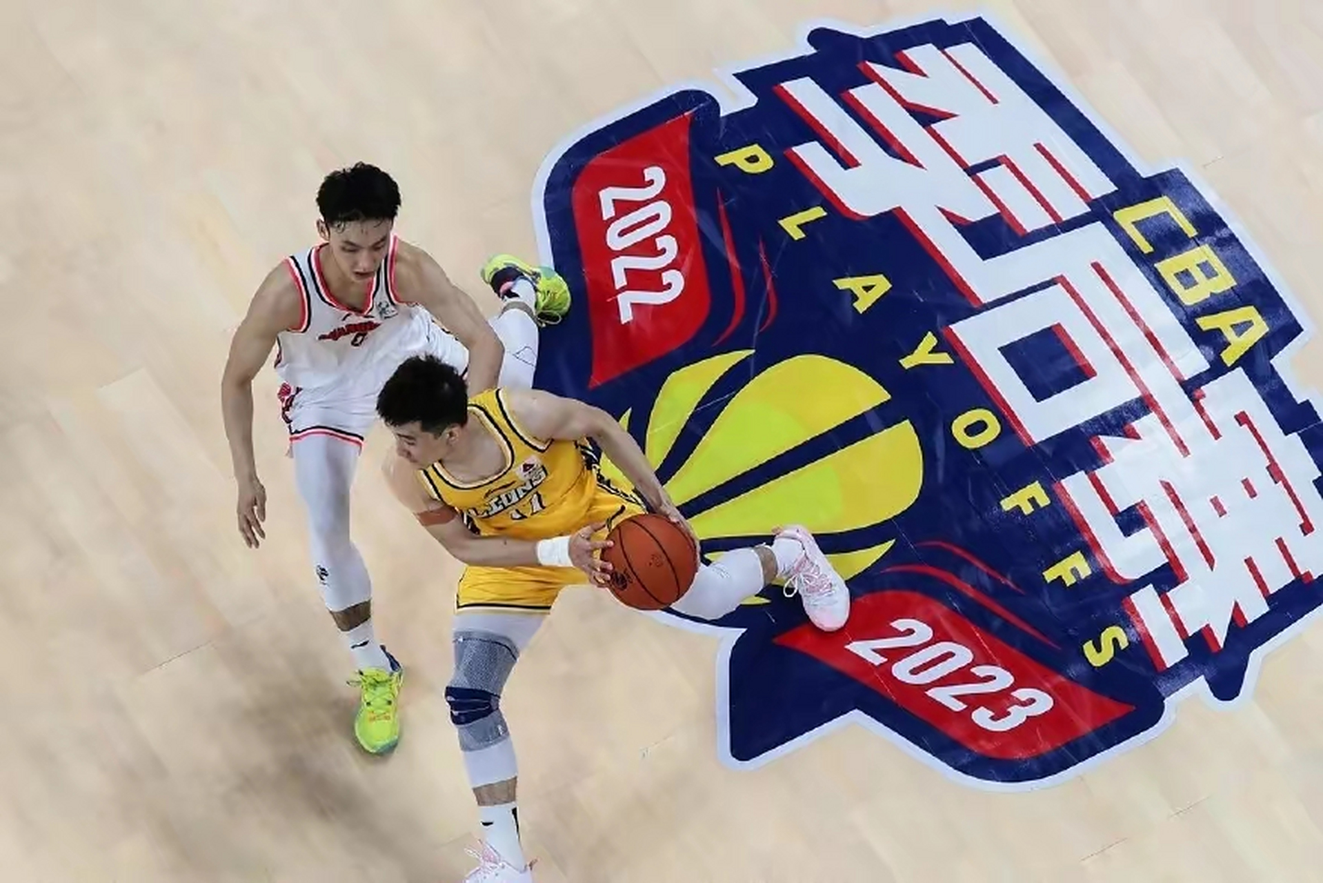 河北男篮对阵湖南队，场上战术对决如火如荼的简单介绍