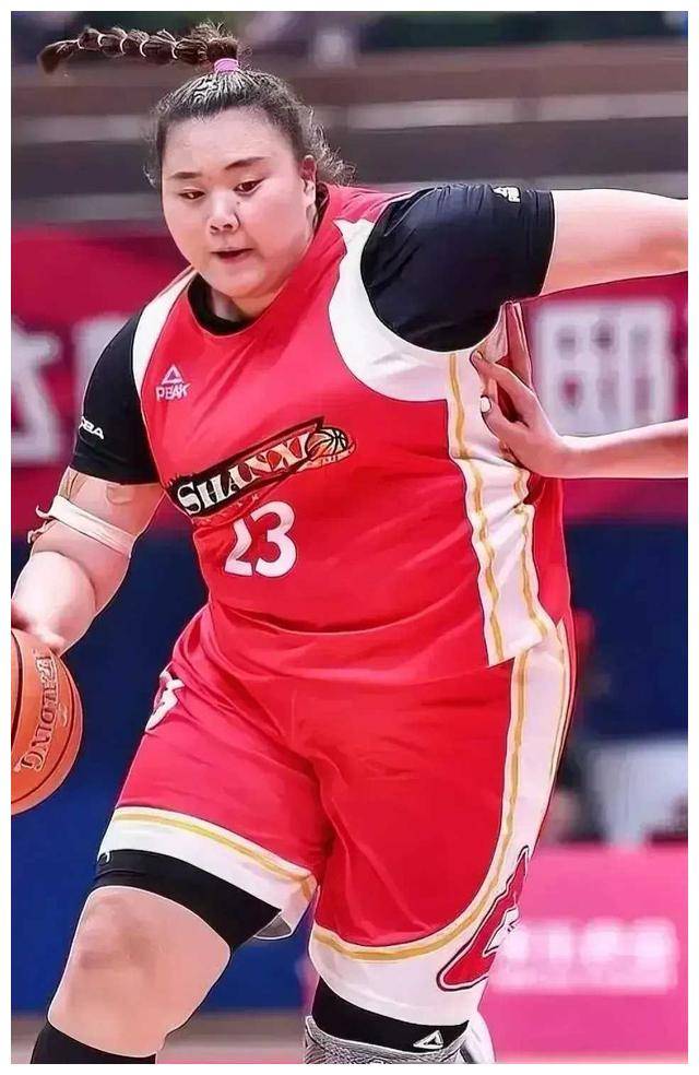 四川队在比拼中取胜,积分榜升至前列 四川队在比拼中取胜,积分榜升至前列