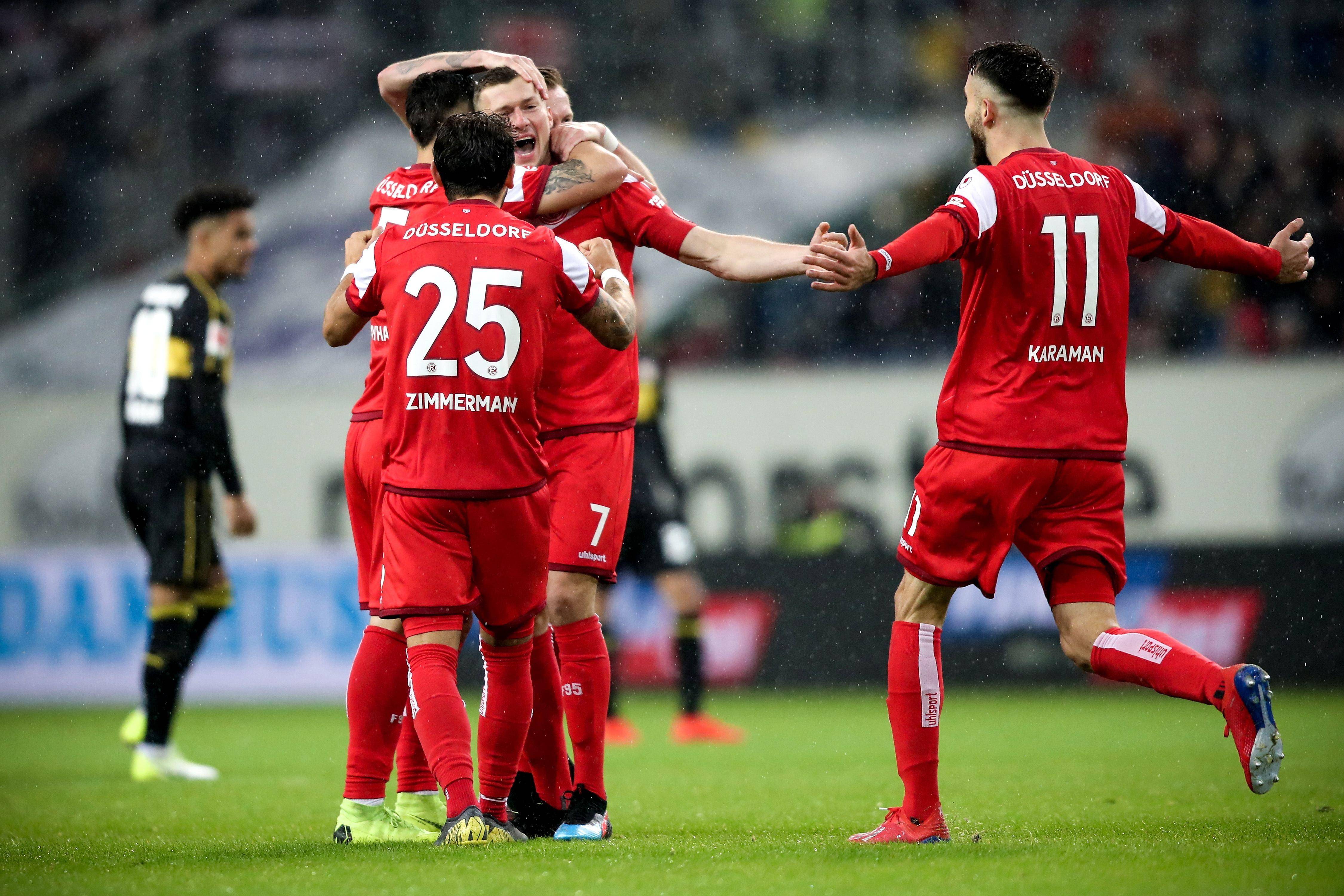 科隆主场战胜对手,豪取三分 科隆主场战胜对手,豪取三分