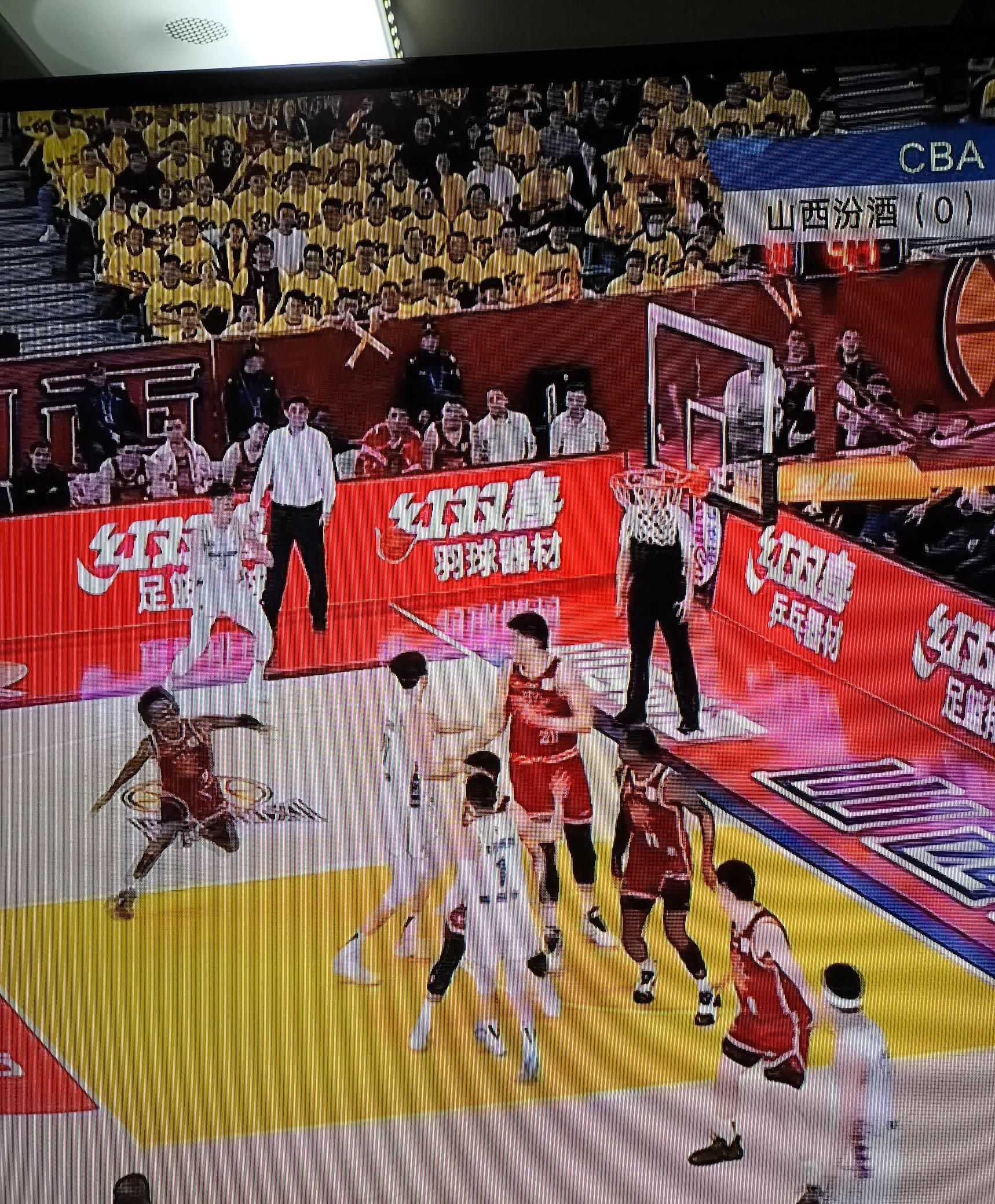 北京首钢迎战辽宁男篮,上演精彩对决 北京首钢迎战辽宁男篮,上演精彩对决