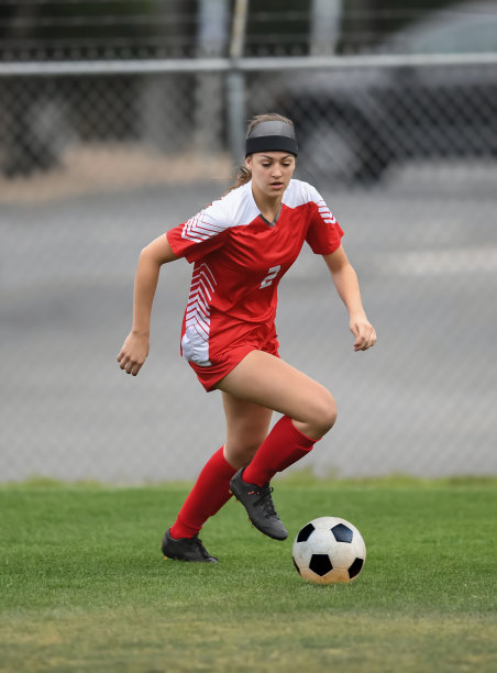 妇女足球比赛的发展为女性体育事业带来新活力的简单介绍