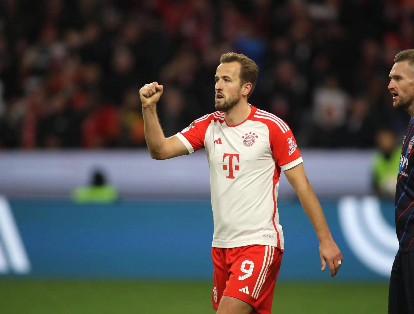 拜仁慕尼黑客场告捷,雄心勃勃 拜仁慕尼黑客场告捷,雄心勃勃