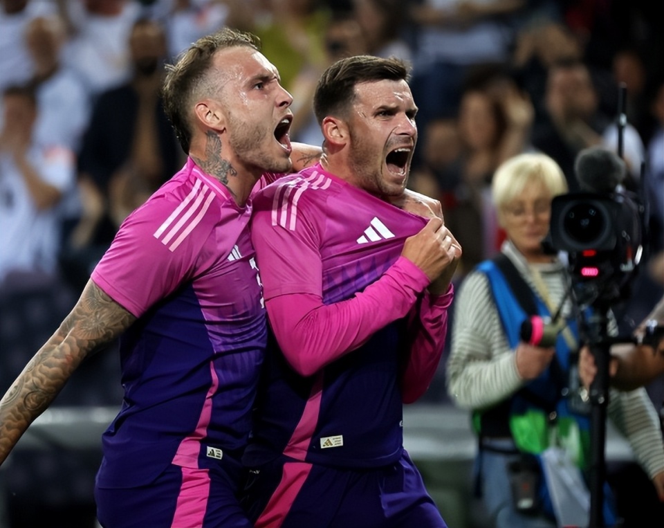 包含惊险绝杀!球队逆转比分,以微弱优势取得胜利!的词条 包含惊险绝杀!球队逆转比分,以微弱优势取得胜利!的词条