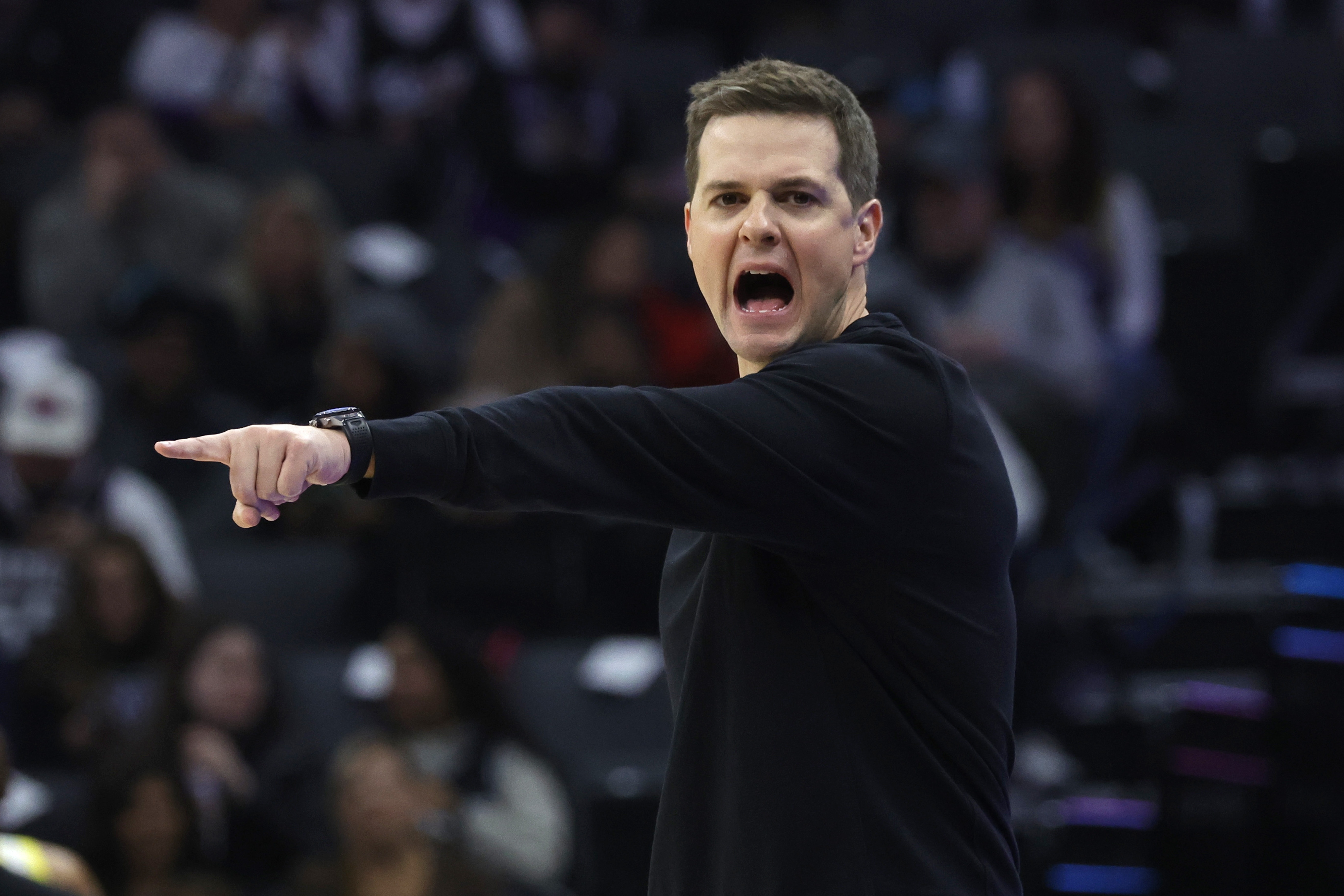 爵士战胜开拓者,豪取2连胜 爵士战胜开拓者,豪取2连胜