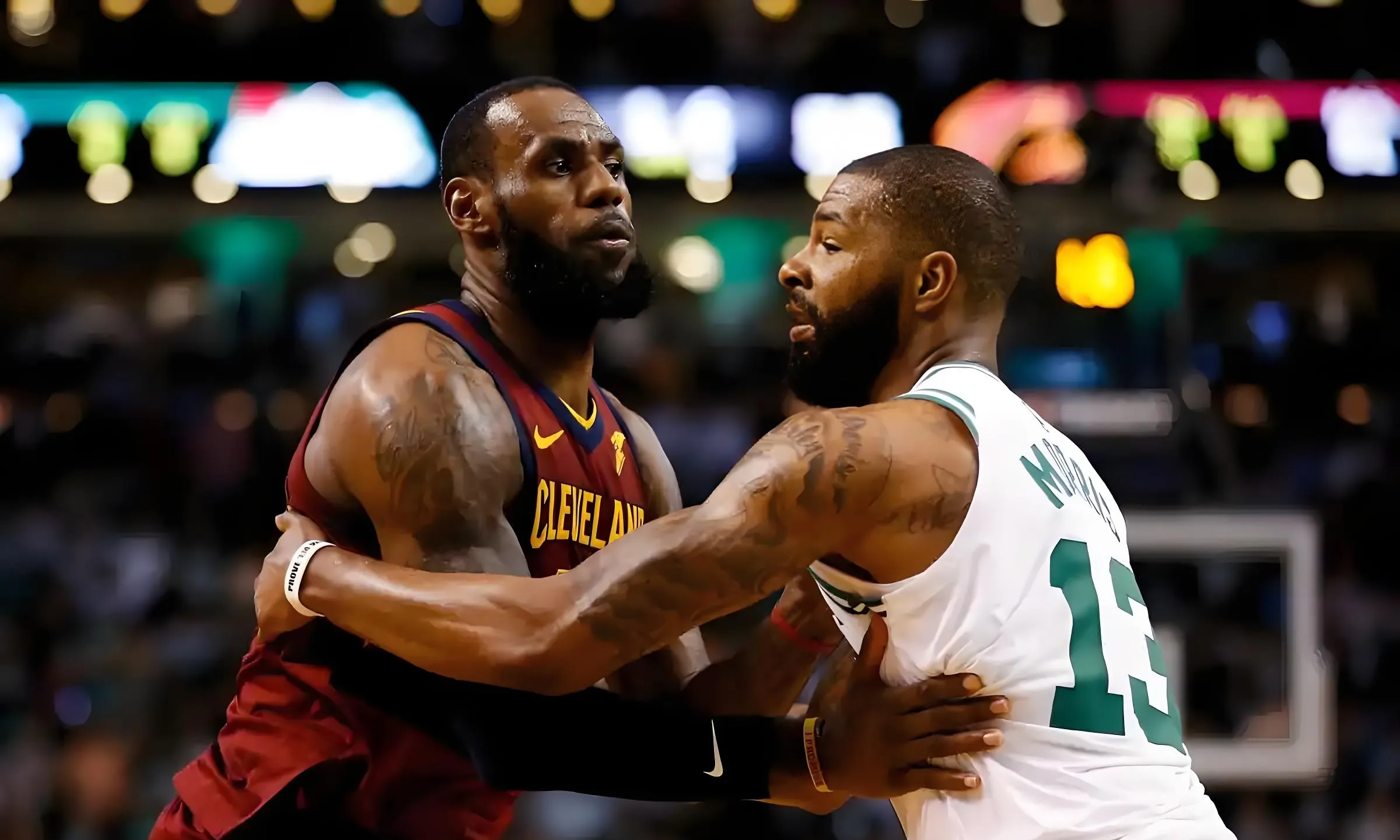 勇士不敌凯尔特人,遭遇连败 勇士不敌凯尔特人,遭遇连败