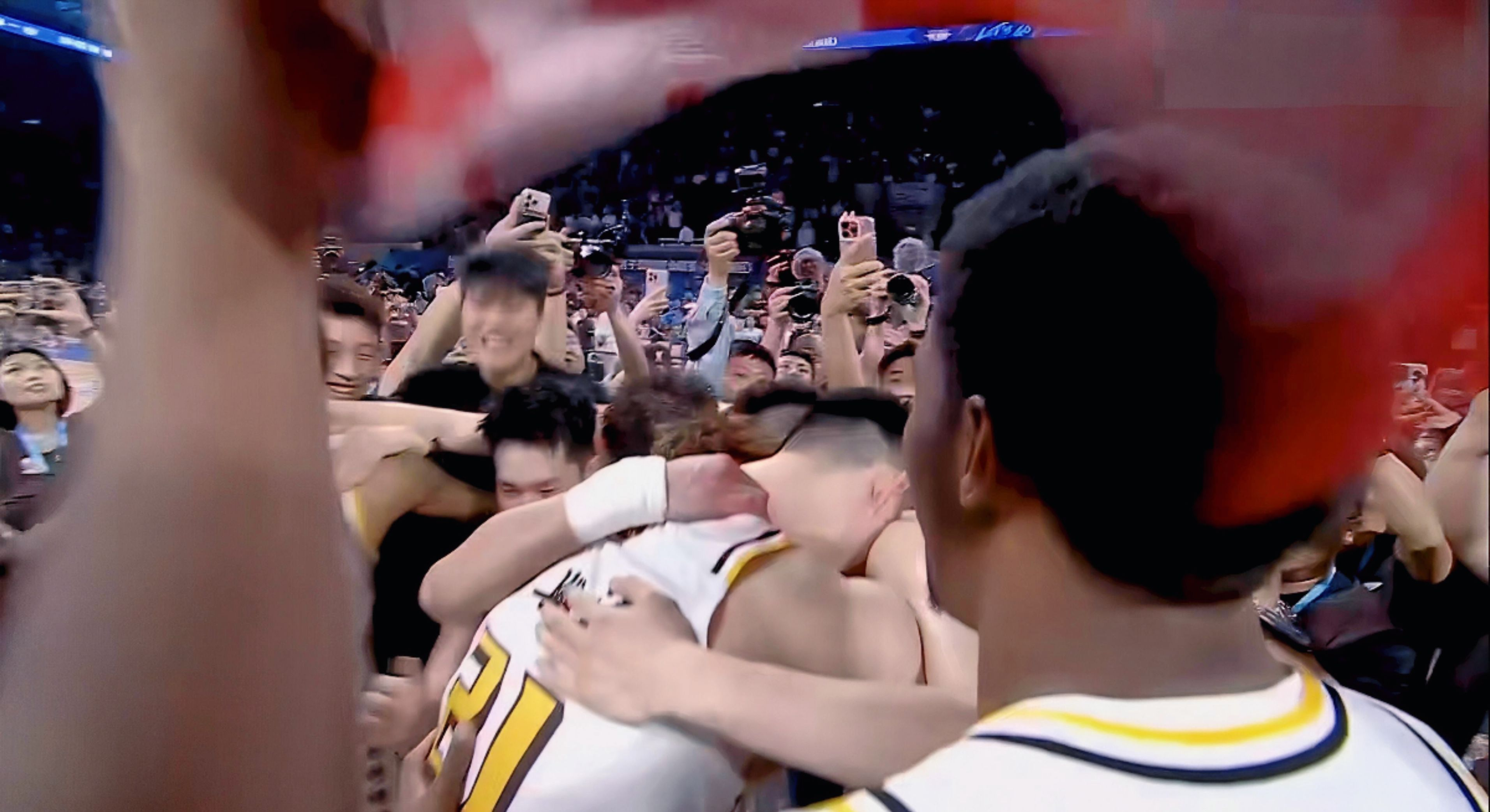 北京男篮在主场力克浙江队，迎来胜利