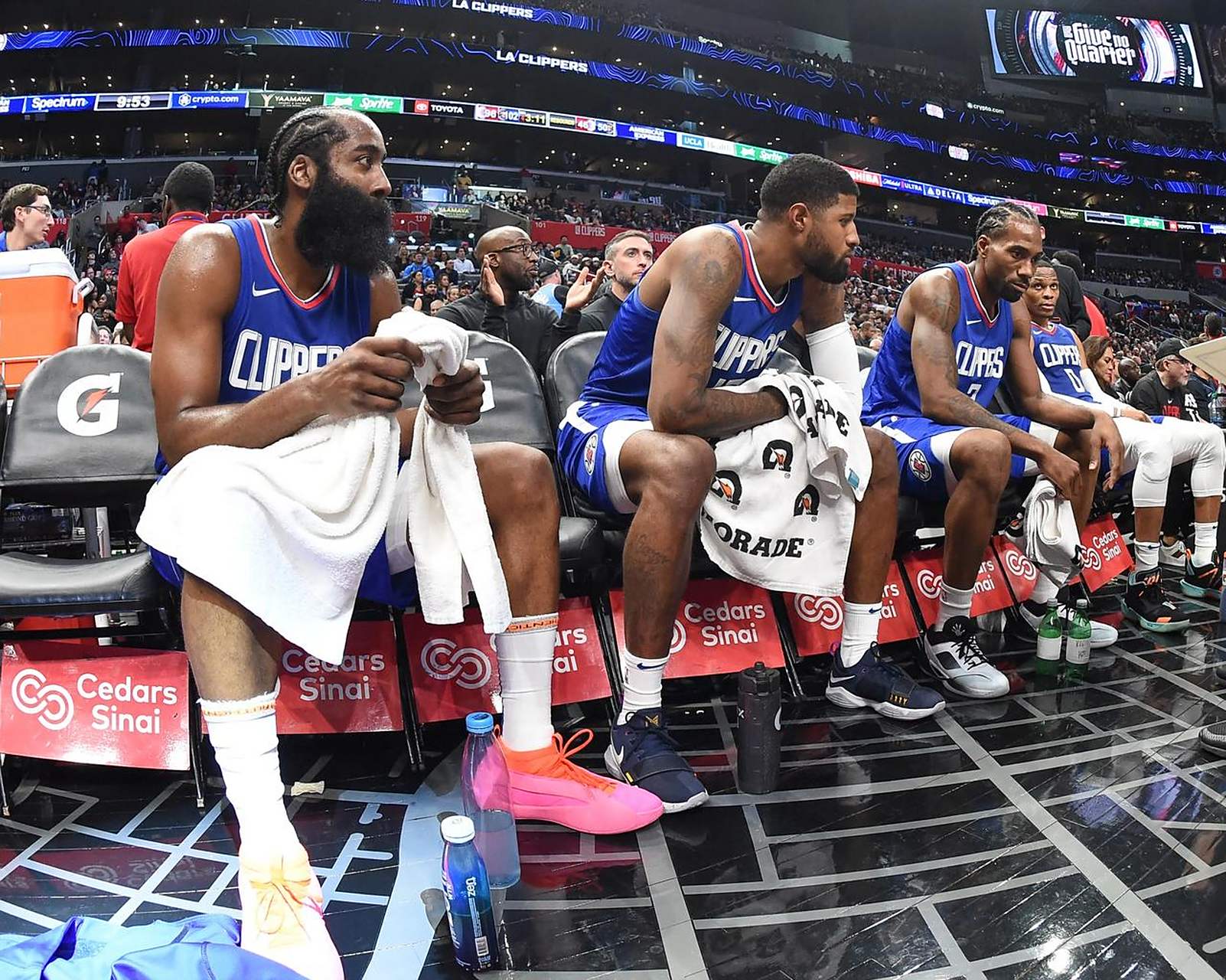 火箭击败猛龙,哈登砍下三双表现抢眼 火箭击败猛龙,哈登砍下三双表现抢眼