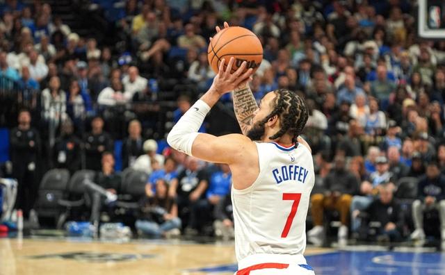 猛龙再胜快船保持东部领先